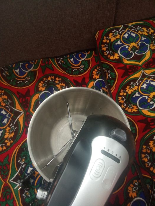 Mikser planetarniy yengi