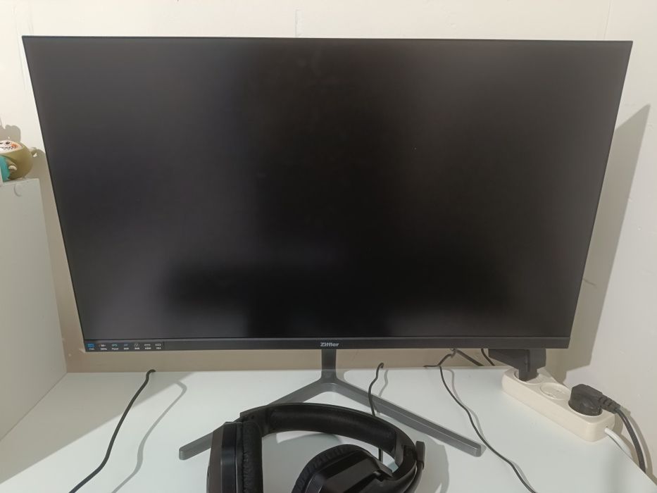 Компьютер игровой(все настроено).Покупала для работы в октябре