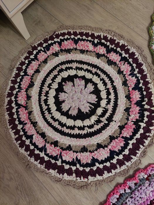 Половички  вязаные , х.б ,.круглые