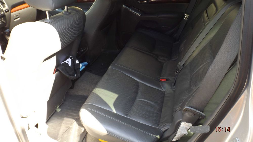 land cruiser cutie automata dotari vip 7 locuri