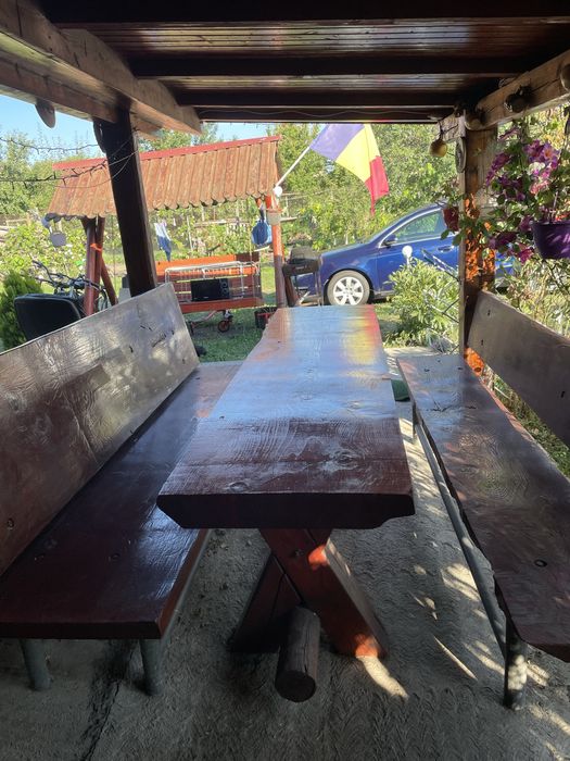 Vând masă de gradină!