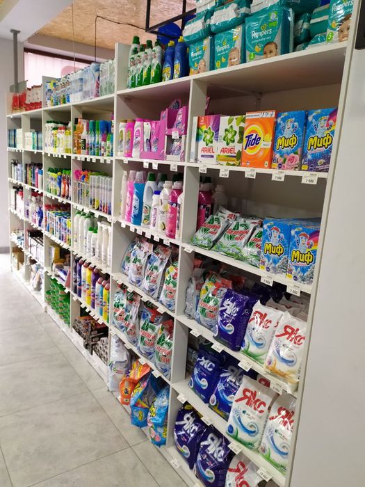 Magazin uchun stelaj