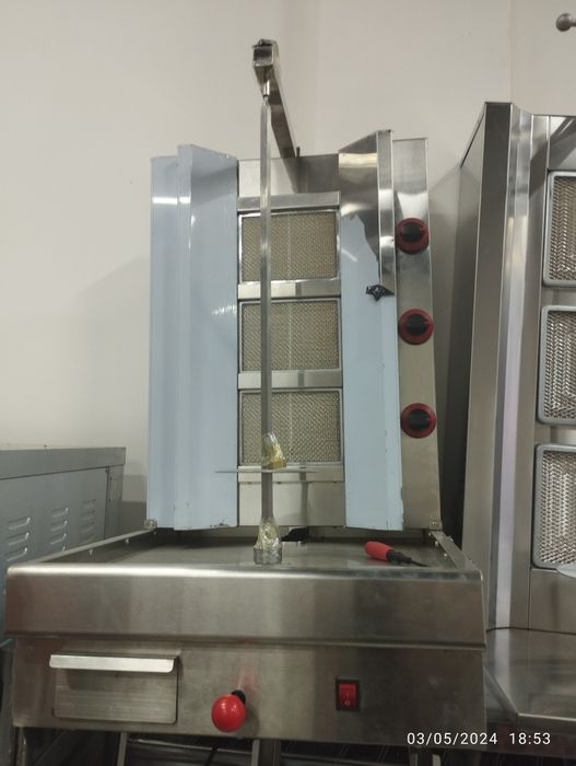 Shaverma aparat fast food uchun barcha jixozlar bor