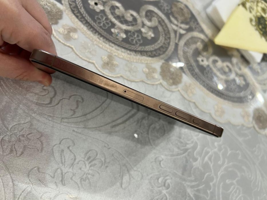 Продам Айфон 16 про макс на 256 гб