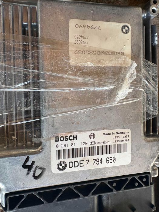 Компютър моторен еку ecu електронен блок двигател бмв е60 525д 177кс