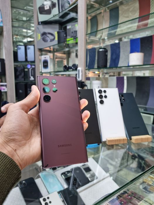 Samsung galaxy s22 ultra 5G 12/256gb holatlari harxil