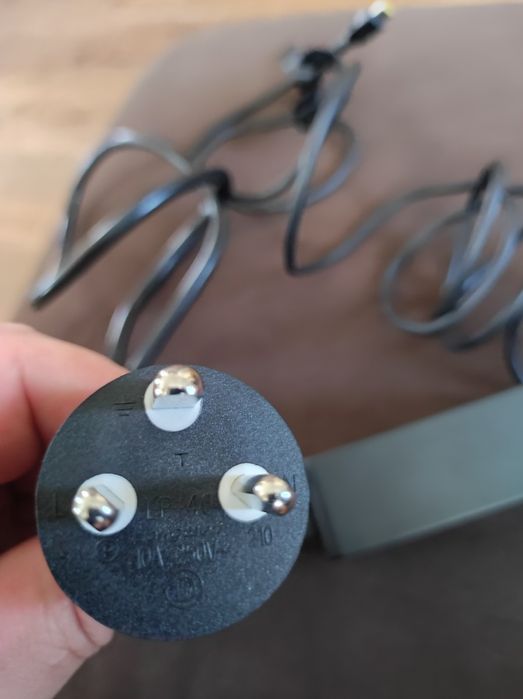 Оригинално зарядно за лаптоп Леново