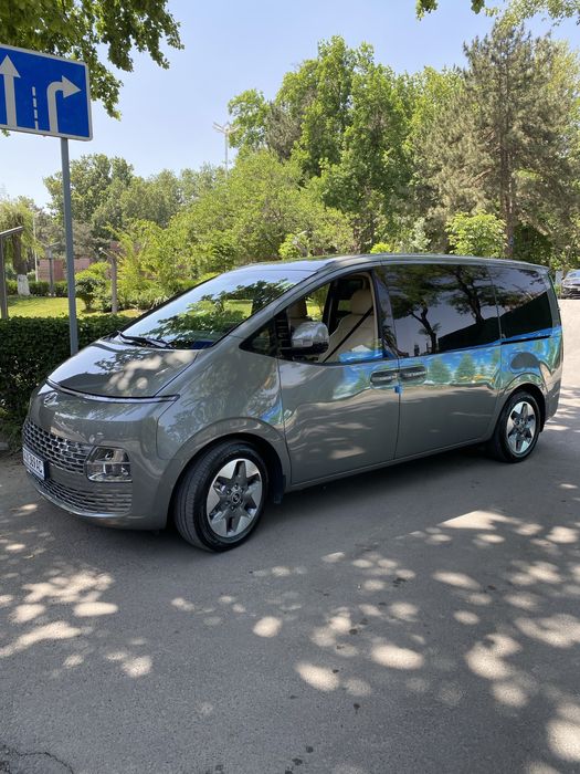 Продаётся Hyundai Staria