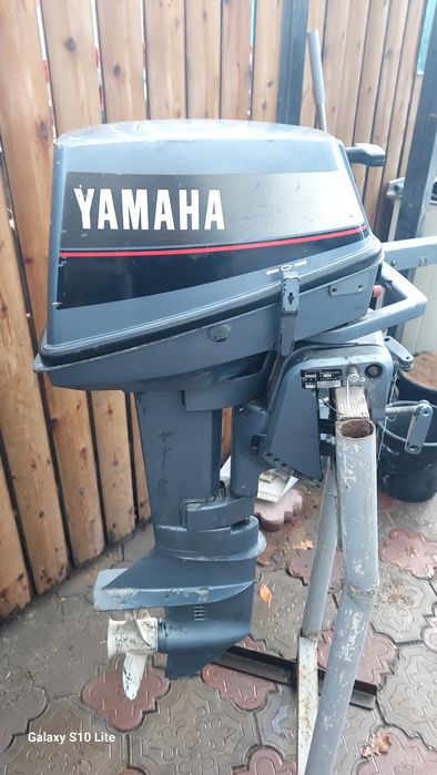 Продам лодочный мотор Yamaha 6
