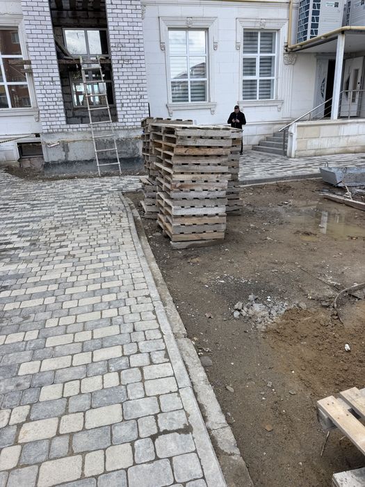 Поддоны кирпич лотос