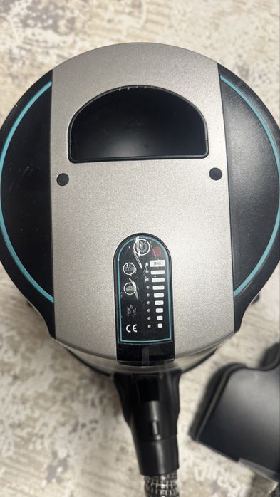 Продам пылесос aura roboclean