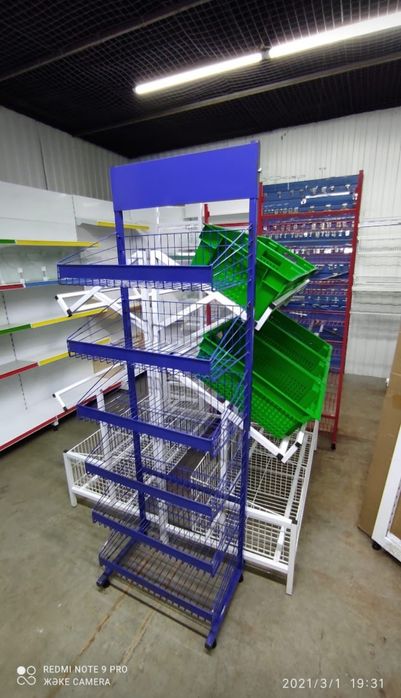 Стеллаж металлические полки для магазина овощные хлебный конфетница