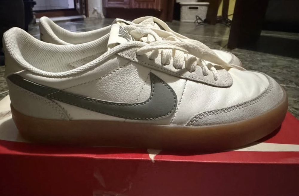 Дамски маратонки Nike