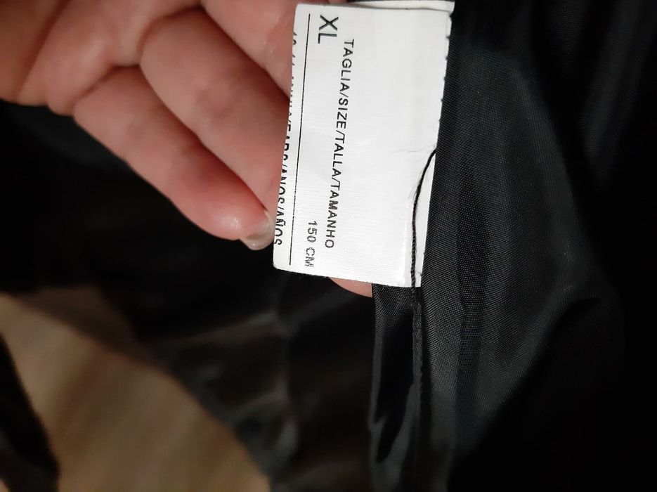 продам пуховик для девочки