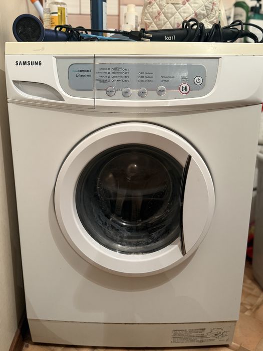 Продам б/у стиральную машинку