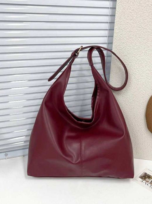 Дамска чанта през рамо – модерен дизайн, стил и удобство!