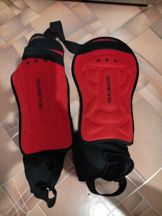 Щитки для футбола