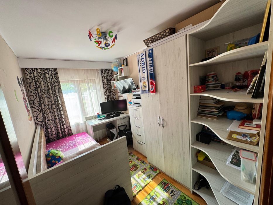 Se vinde apartament 3 CAMERE
