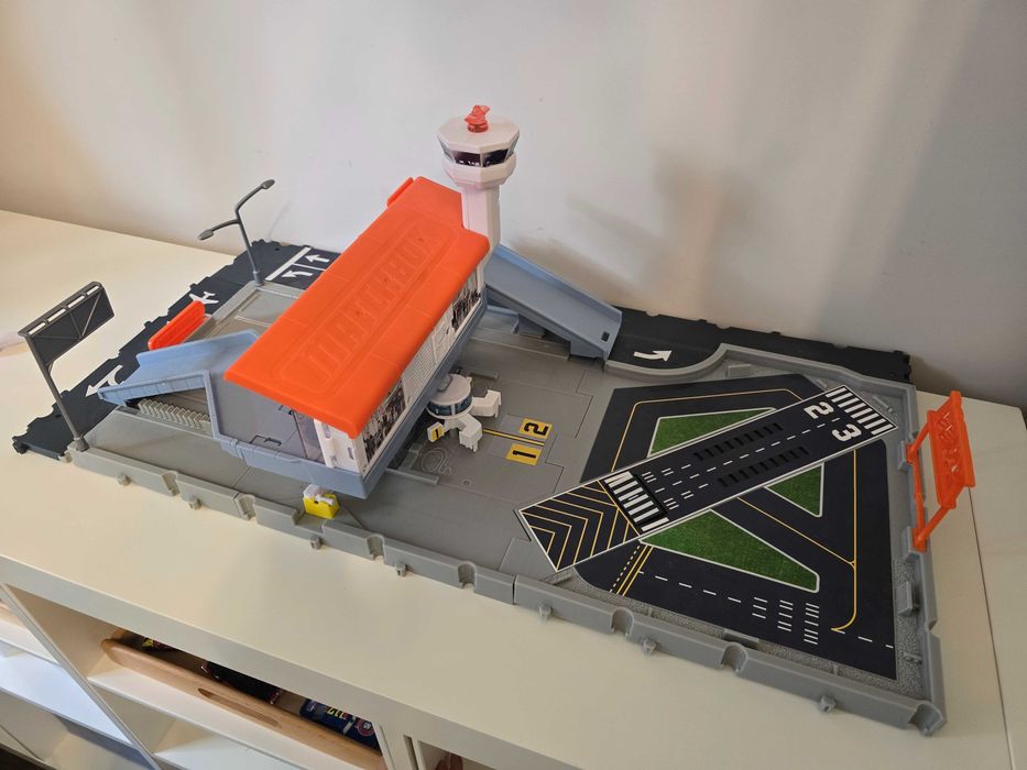 Matchbox летише детска играчка