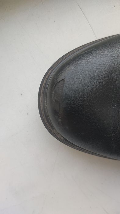 Отдам мужскую обувь