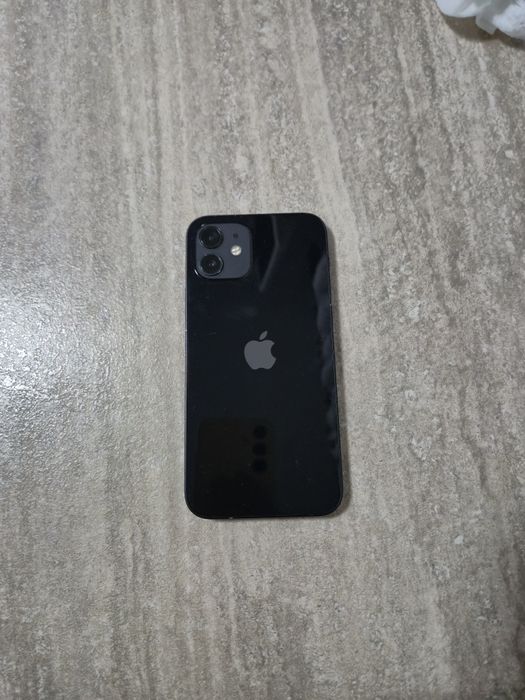 Telefon Iphone 12 64 GB + 3 huse