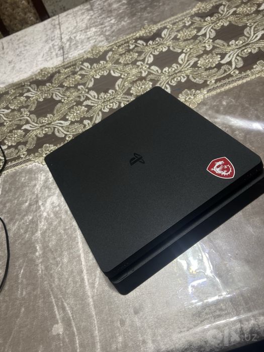 PlayStation 4 Slim