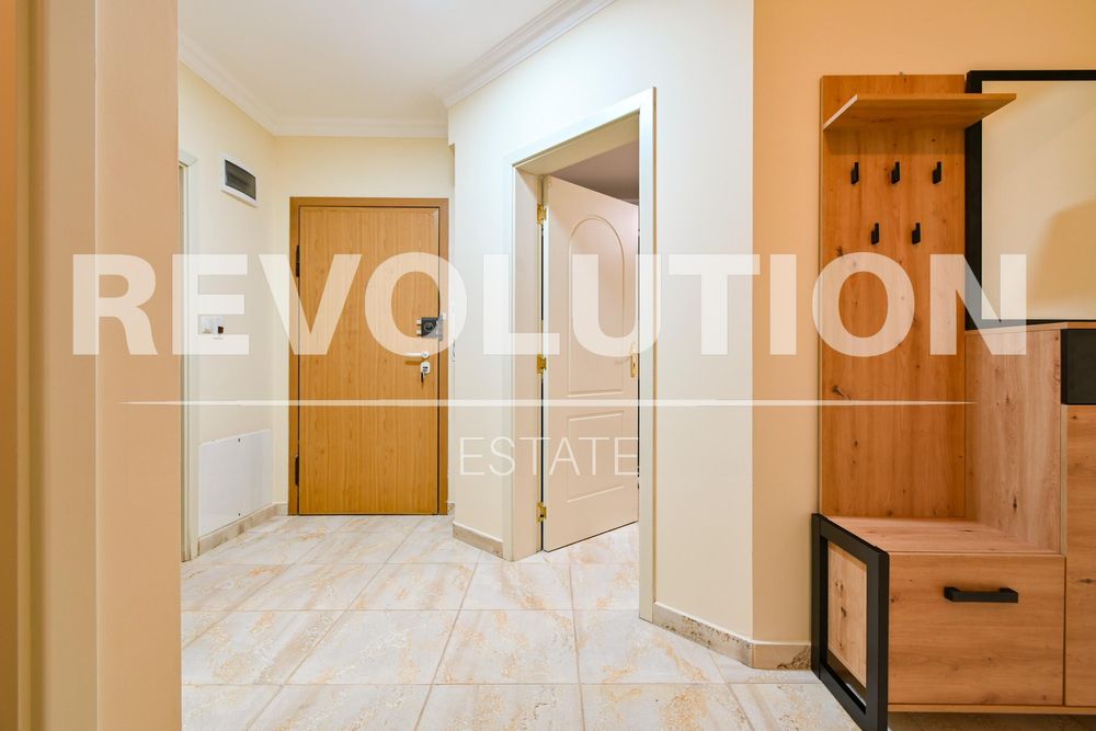 Дава се под наем Тристаен апартамент в София, Хладилника - 96 кв.м за 900 € - Снимка #14