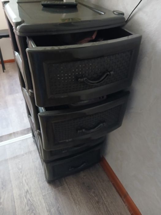 Продаю комод этажерка
