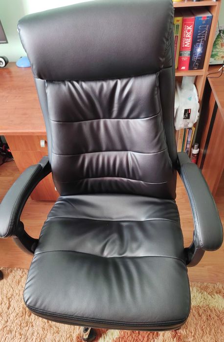 Fotoliu/scaun de birou cu suport picioare