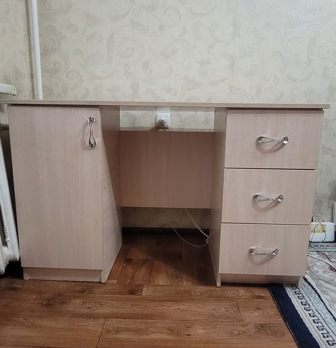 Продаю рабочий стол