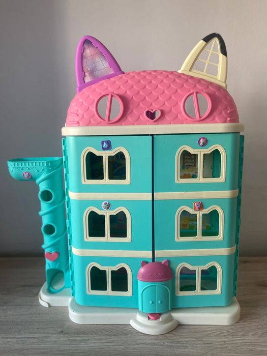 Casuta Gabby's Dollhouse