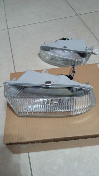 Противотуманка Тойота Ипсум