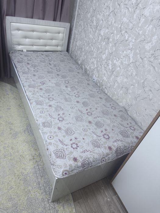 продается кровать