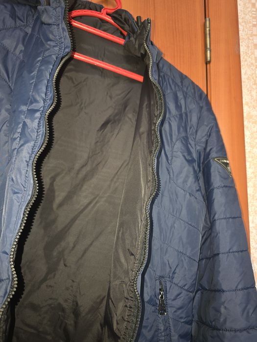 Куртка в отличном состоянии 4тыщ