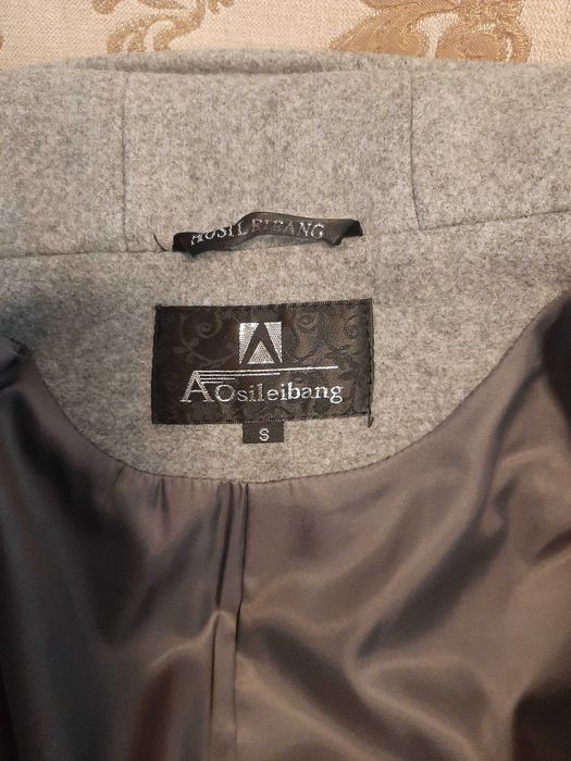 Женское пальто S