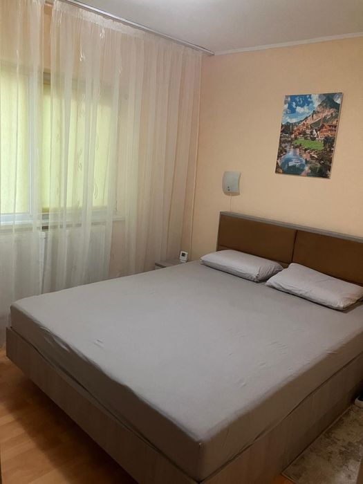 Dau spre închiriere apartament 3 camere