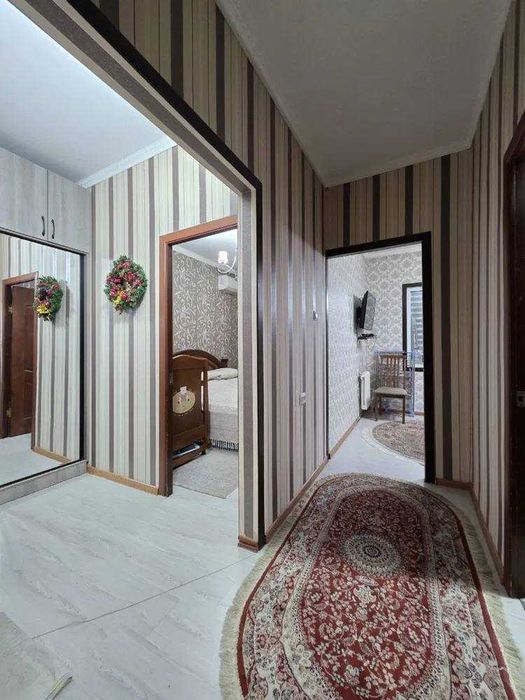 Продаю квартиру.Юнусабад 19  Кредит Азия , бетонка  2/5/5