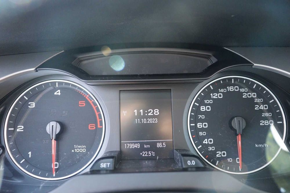 ауди а4 б8  2.0тди ксенон нави босе  кожа