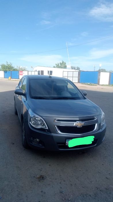 Автомобиль 2022 года