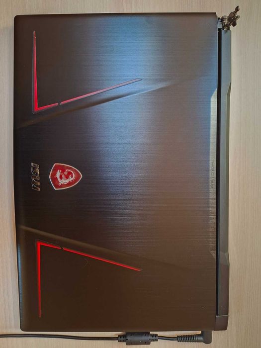 MSI GE73VR 7RE Raider 17" 120hz - 1060 8GB, i7-7700HQ, 16GB RAM, 1TB
