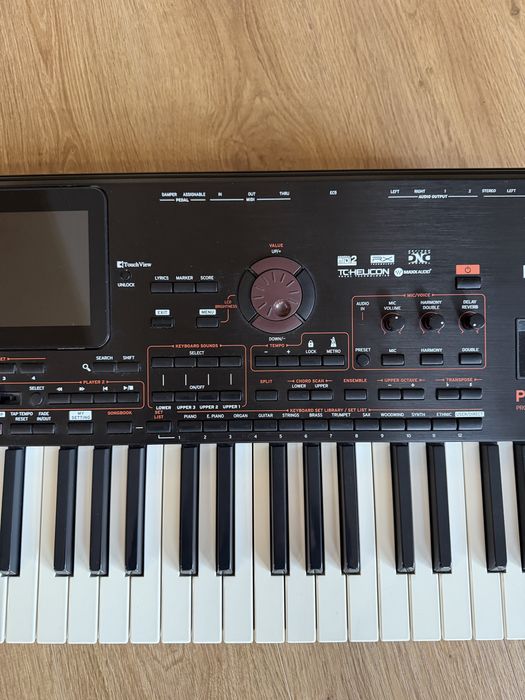 KORG pa 4x перфектен!