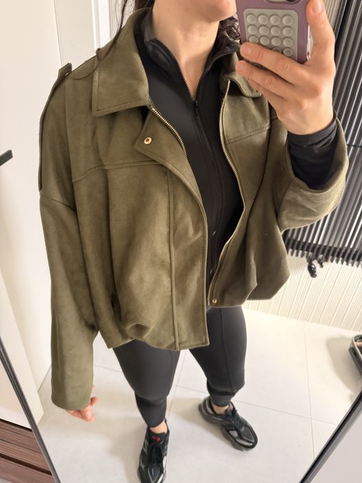 Geaca la fel ca cea de la Zara modelul viral