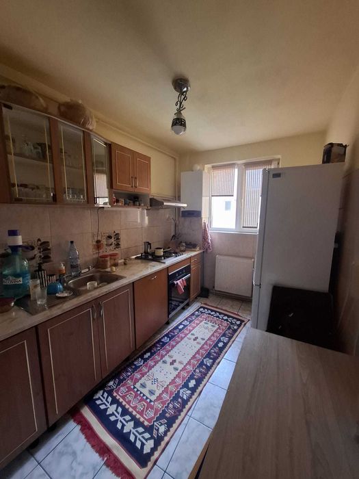 Apartament spațios 4 camere et 3 – Tractorul, Brașov | 76,6 mp utili +  balcoane | Luminos, practic și gata să devină „acasă”