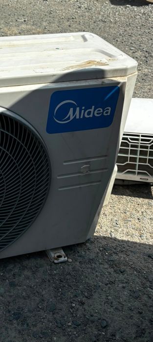 Срочно продам сплит систему Мидеа  (Midea) 7 ка.