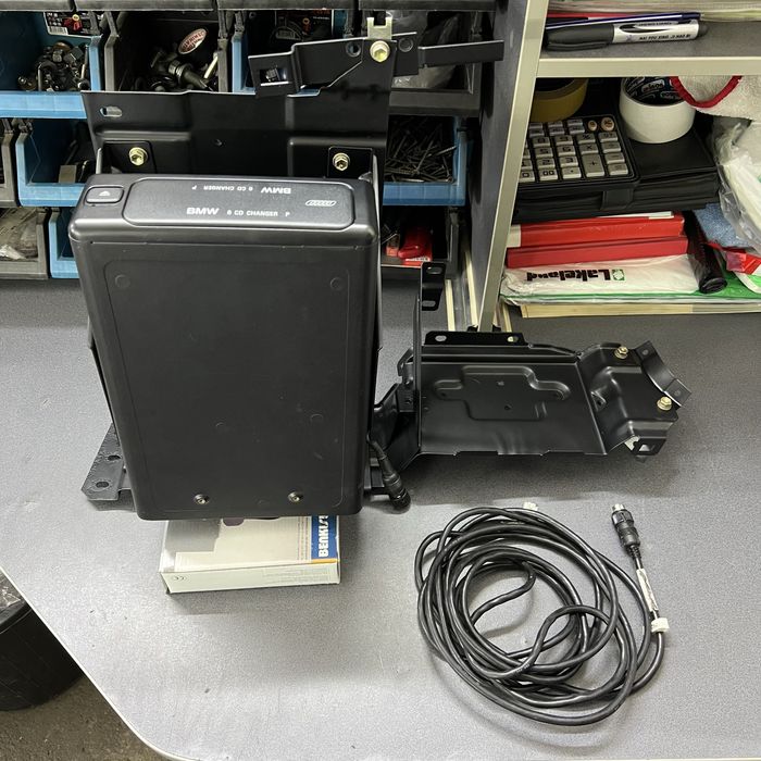 Штатный CD Changer bmw e34 бмв е34