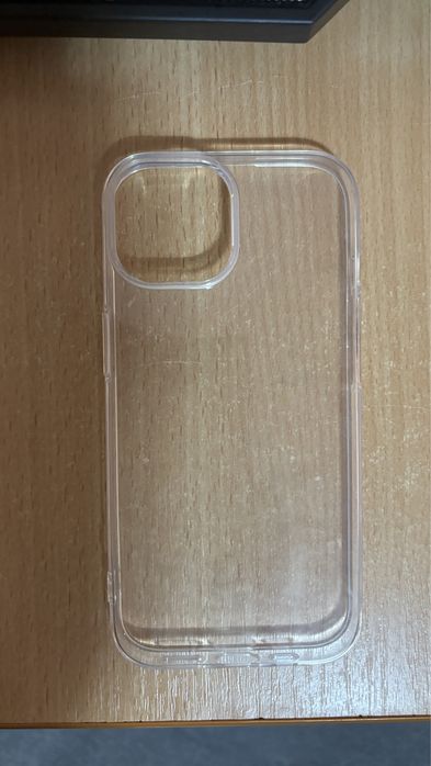 Huse noi iPhone 15