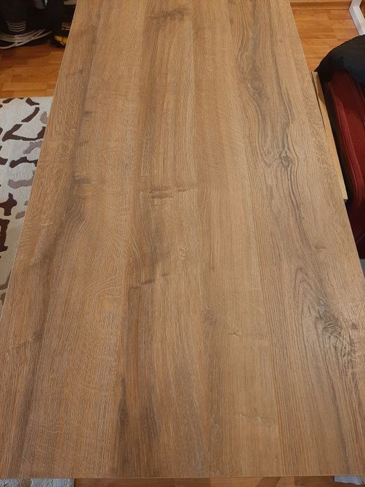 Продам стол для школьника