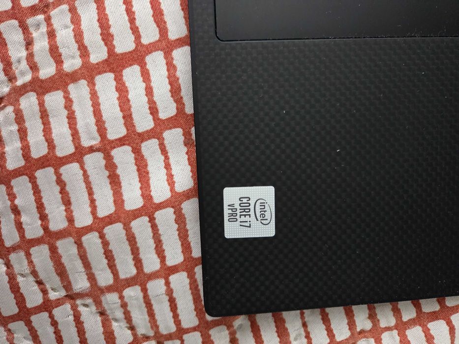 Продавам лаптоп Dell 5550 - Precision