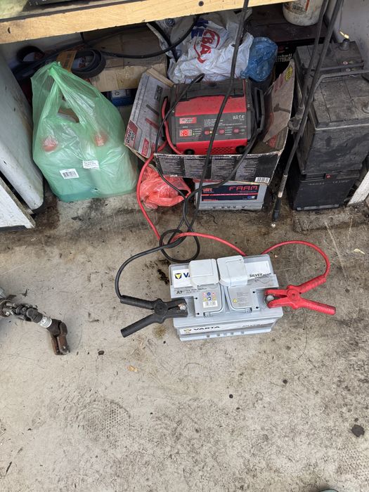 Акумулатор Варта 12V70Ah760A AGM