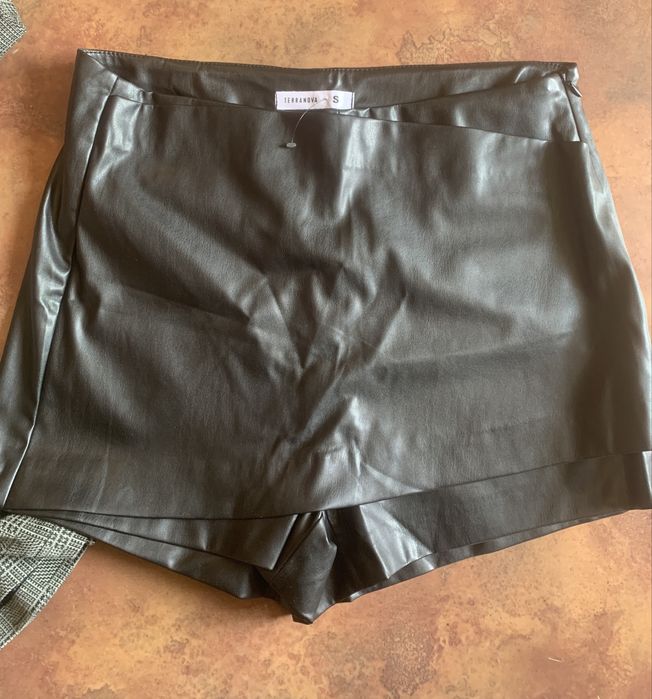 Дамска пола-панталон xs; s; m